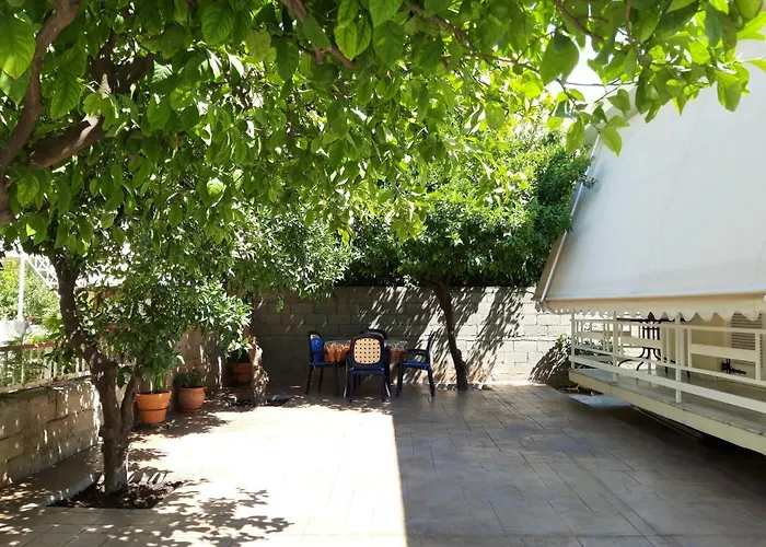 Panos House