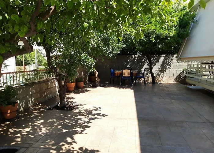 Panos House