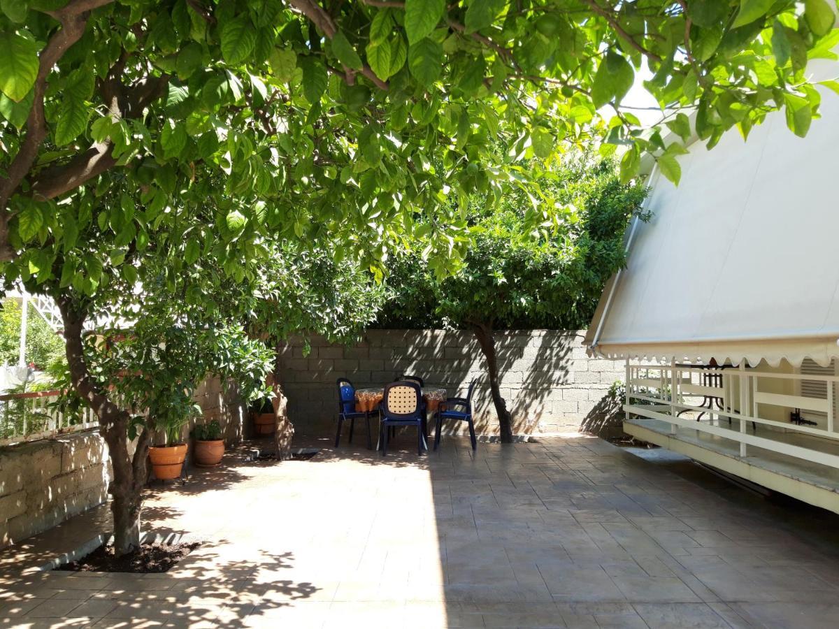 Panos House